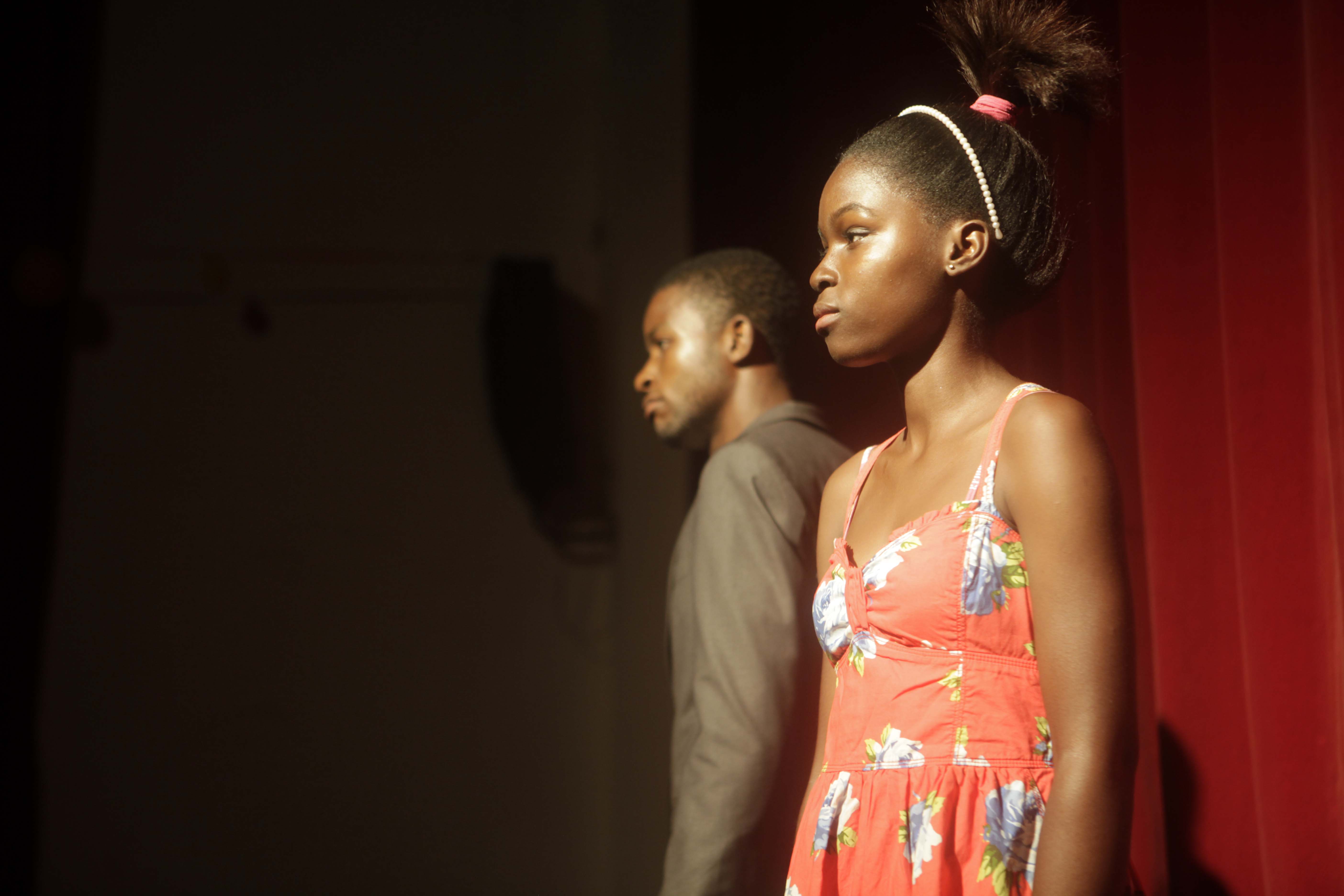 Titanio teatro para sensibilizar