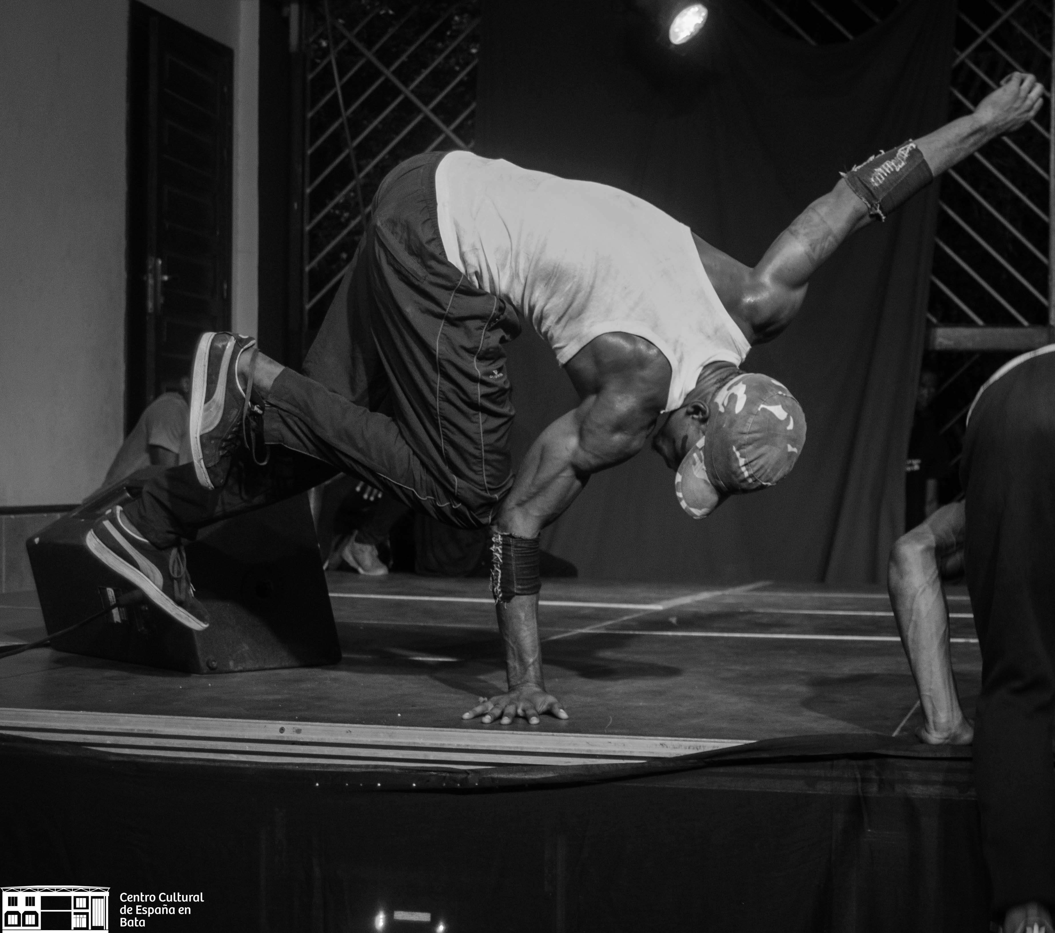 Gira cultural a Djibloho