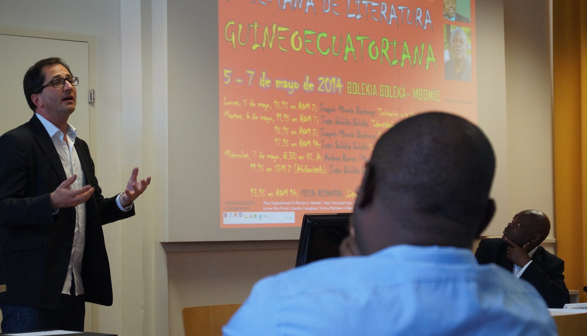 Encuentro de escritores guineanos y Max Doppelbauer
