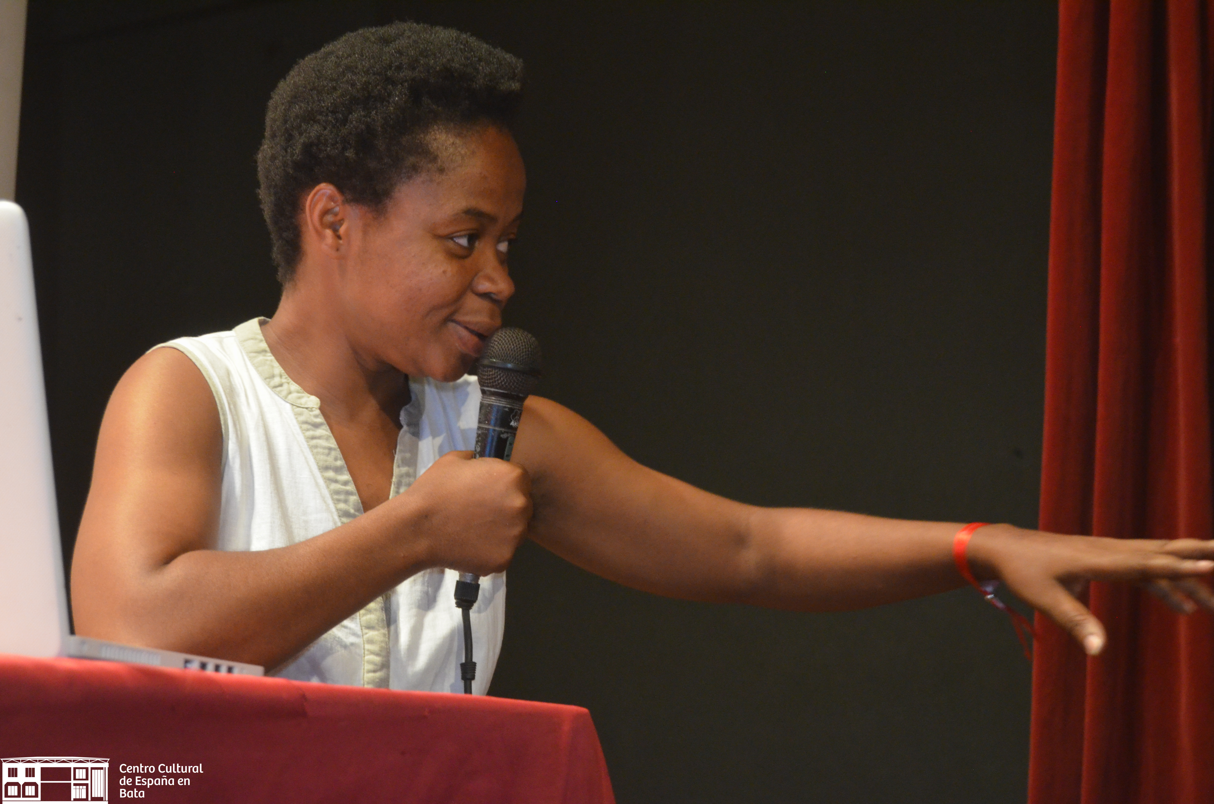 Melibea Obono activando a la juventud