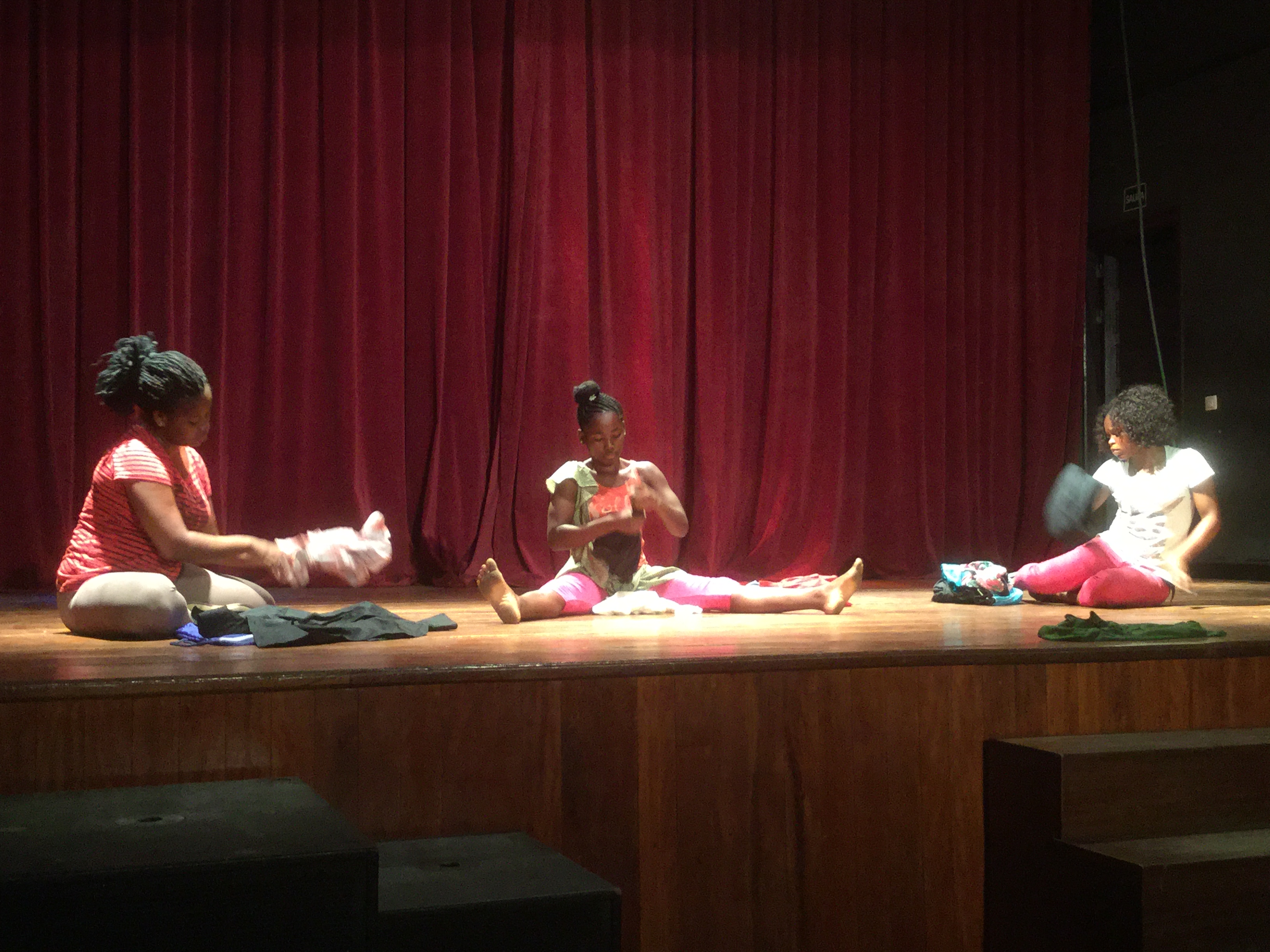 Teatro Aqu no paga nadie