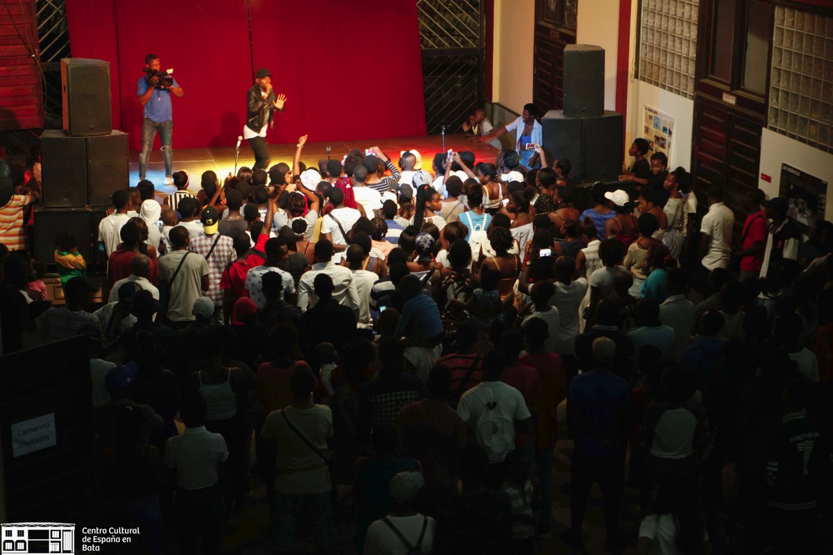 Cacho B en concierto